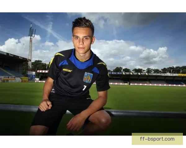 特罗萨德错失点球良机错失制胜良机 阿森纳错失关键三分遗憾收场