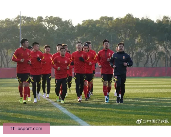 中国男足海口训练营开启体能强化周 主帅强调反击速度为核心
