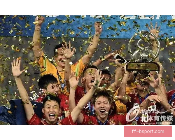 广州恒大力克阿赫利再夺亚冠桂冠书写历史辉煌篇章 广州恒大力克阿赫利再夺亚冠桂冠书写历史辉煌篇章